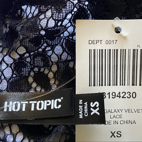 Hot Topic Galaxy Velvet Lace Bra - Picture 3 of 7
